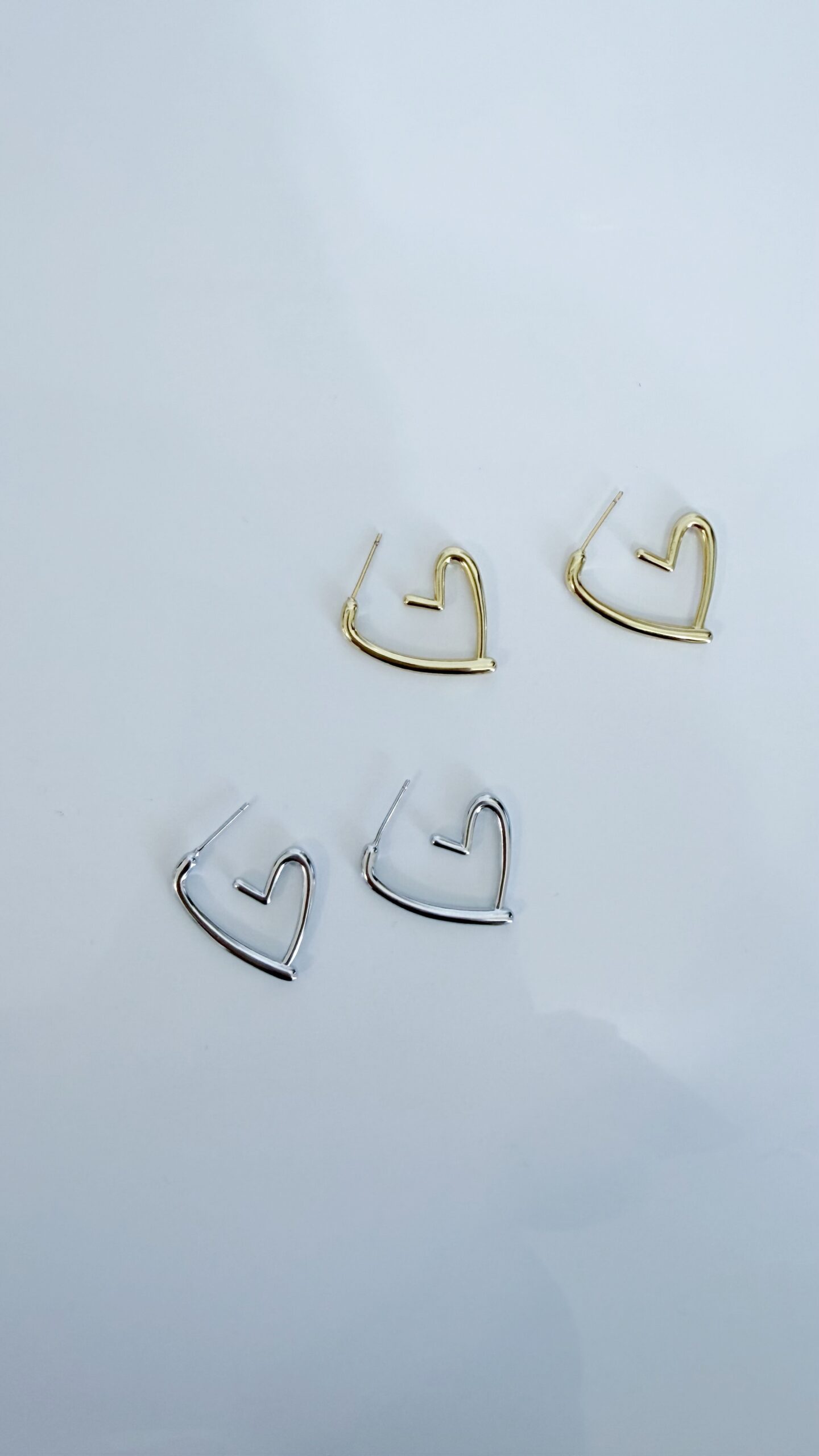 9EC04374-708D-4165-B8F3-EAE67D763770